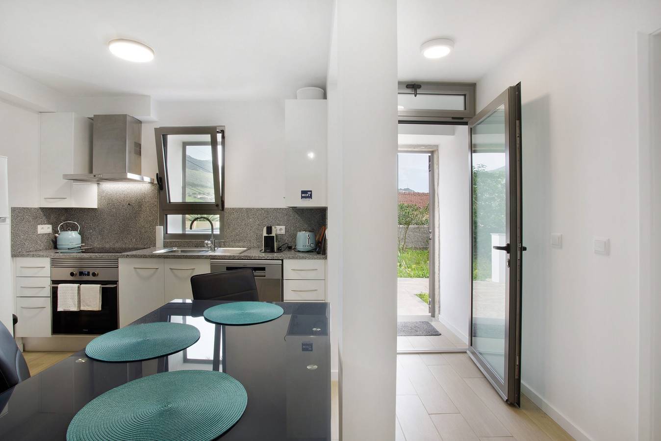 Vakantiehuis 'Casa De Pedra' met Uitzicht op Zee, Privé Terras en Wi-Fi, foto 8