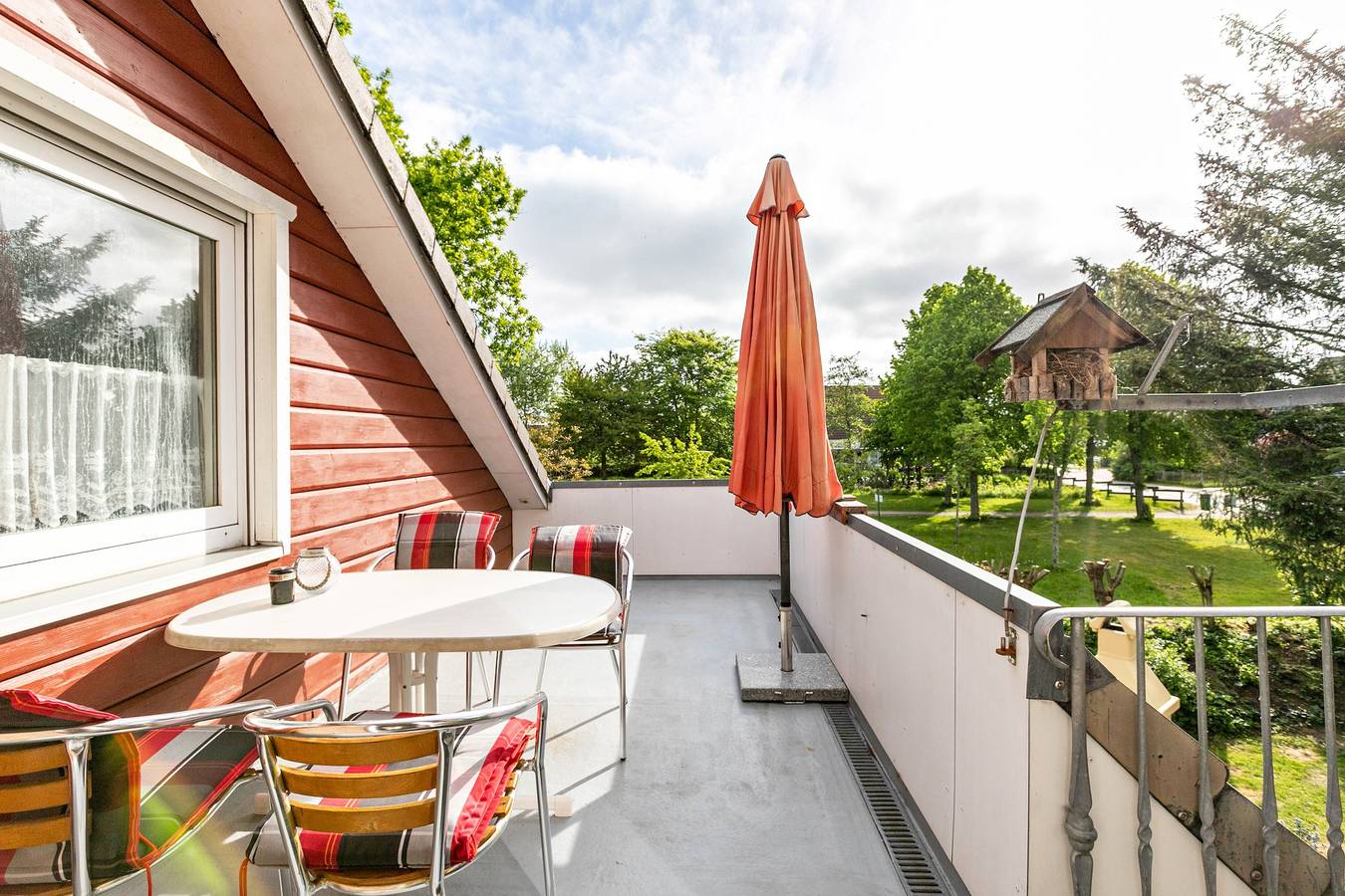 Ganze Wohnung, Ferienwohnung Roswitha" mit Gemeinschaftsgarten, Balkon und Wi-Fi in Langenhorn, Grünes Binnenland