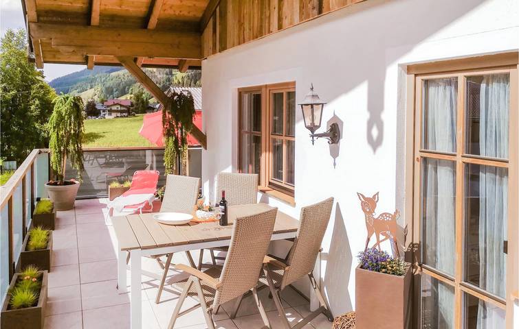 Ganze Ferienwohnung, Gemütliche 1-Zimmer-Wohnung mit Panoramablick und Parkplatz in der Nähe des Skigebiets in Kleinarl, Ski Amadé
