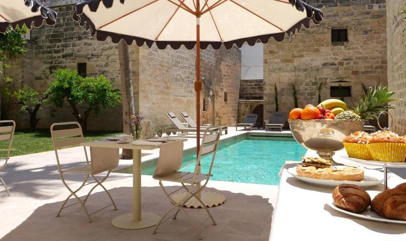Gästehaus für 2 Personen, mit Terrasse und Garten sowie Pool