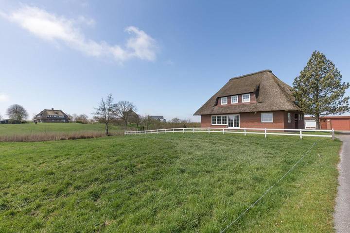 Ferienhaus für 8 Personen, mit Terrasse und Garten sowie Sauna und Ausblick