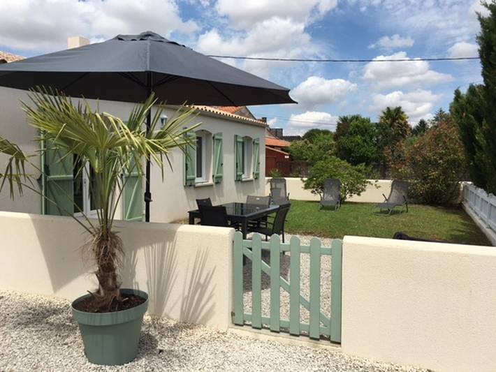 Gîte pour 5 personnes, avec terrasse et jardin - 1