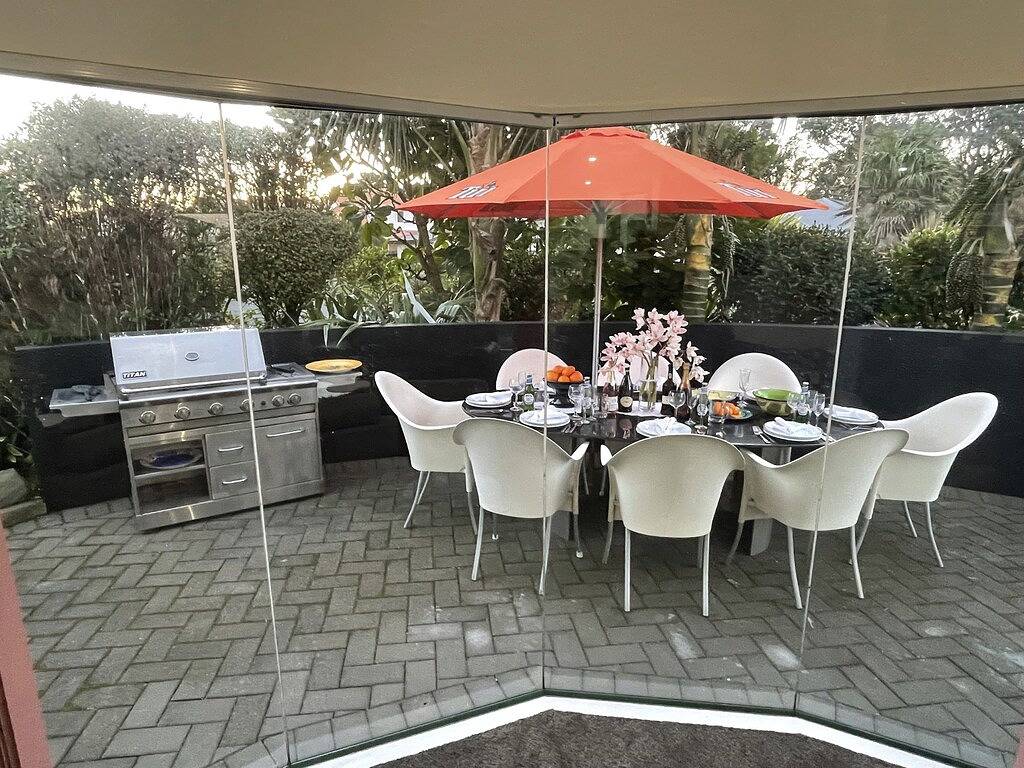 100 Meter zum berühmten Küstenweg, 5 Cafés, Restaurants am Wasser usw. in New Plymouth, Taranaki