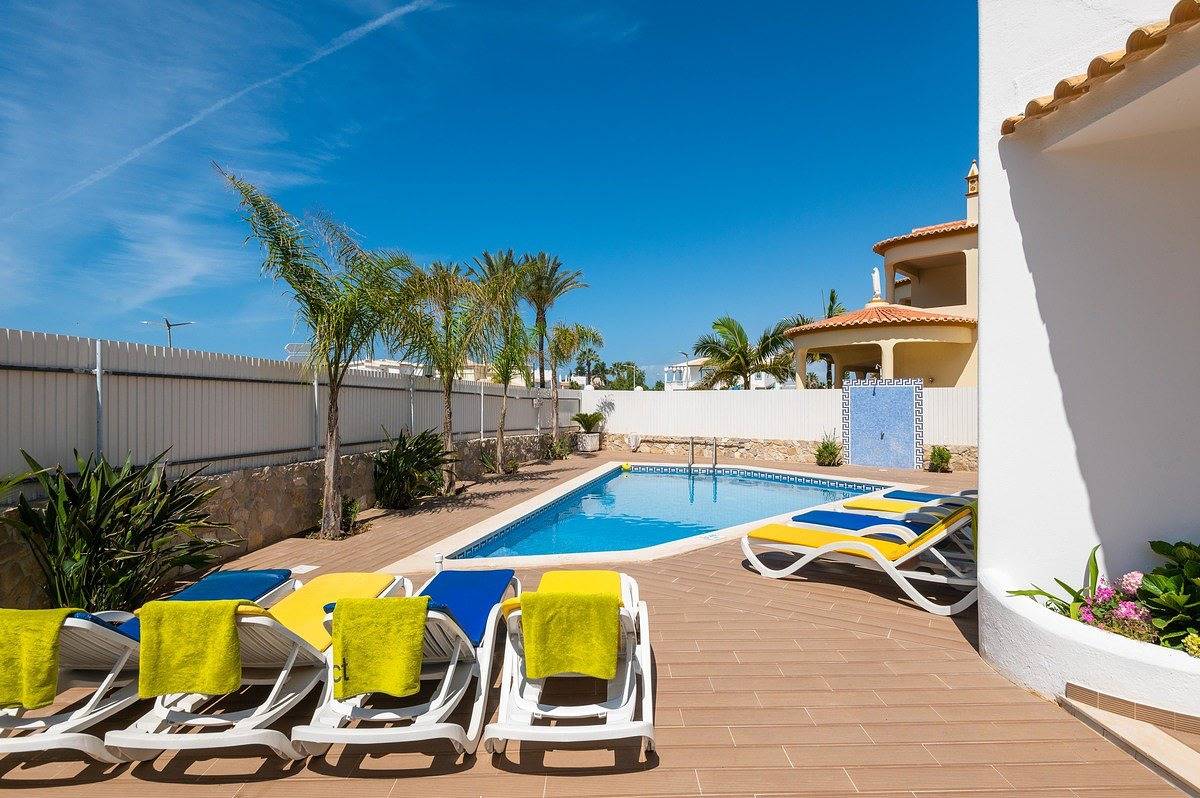 Villa Miramar Gale with Private Pool in Guia, Faro Distrikt