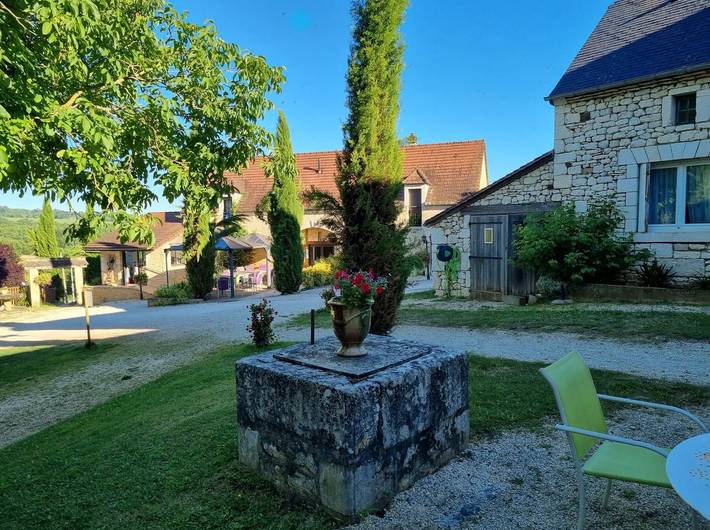 Camera 'Arbre' con piscina condivisa, Wi-Fi e aria condizionata in Salignac-Eyvigues, Périgord Noir