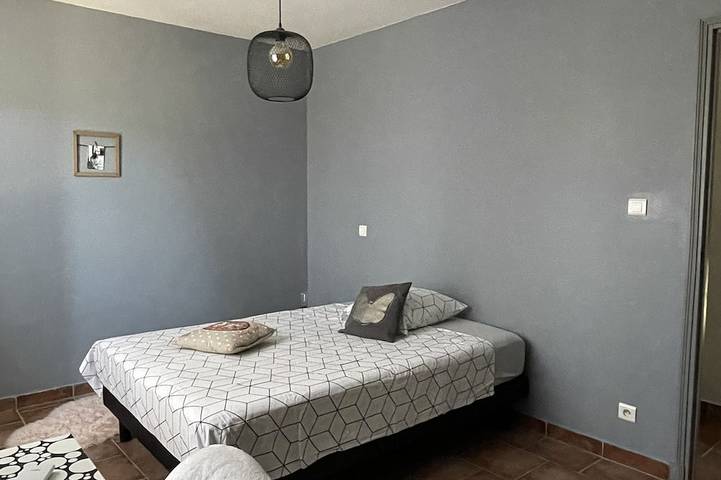 Location de vacances pour 6 personnes, avec jardin et terrasse à Cabannes - 4