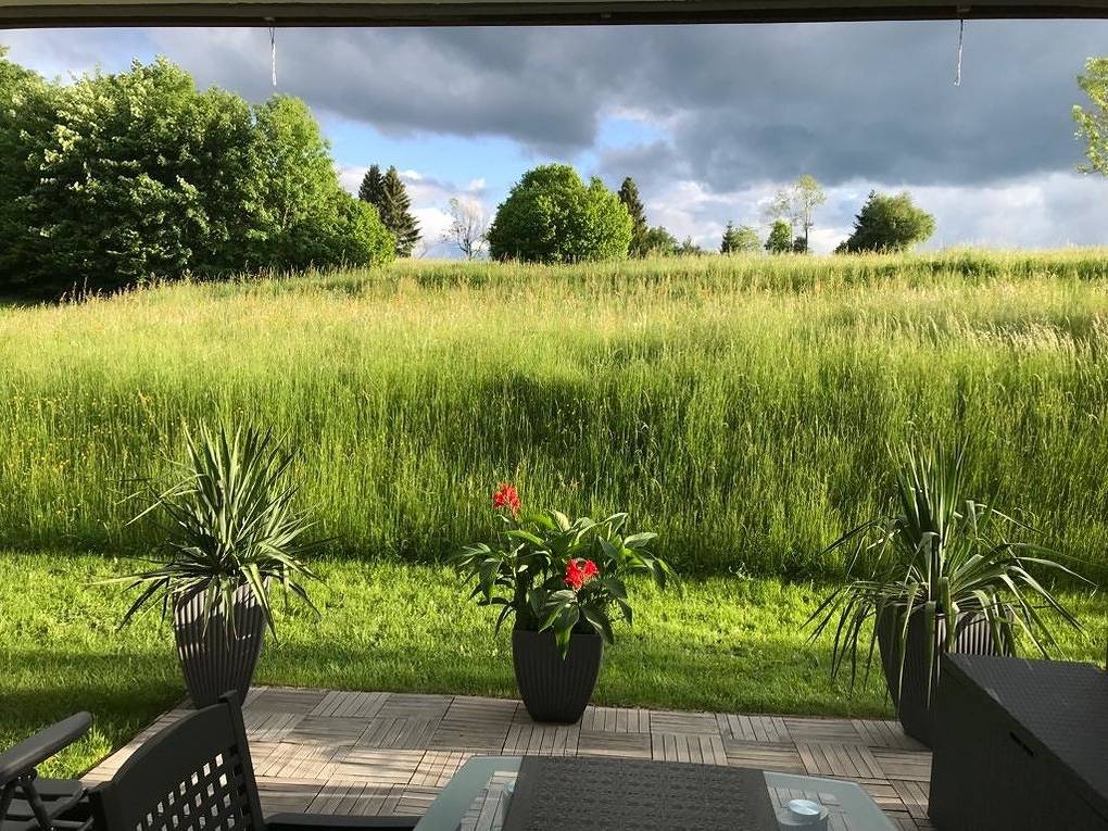 Hel ferielejlighed, Ferielejlighed for 5 personer med terrasse in Münsingen, Neckar-Alb