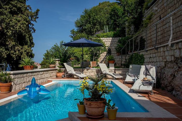 Vacation rental for 12 people in Dubrovnik