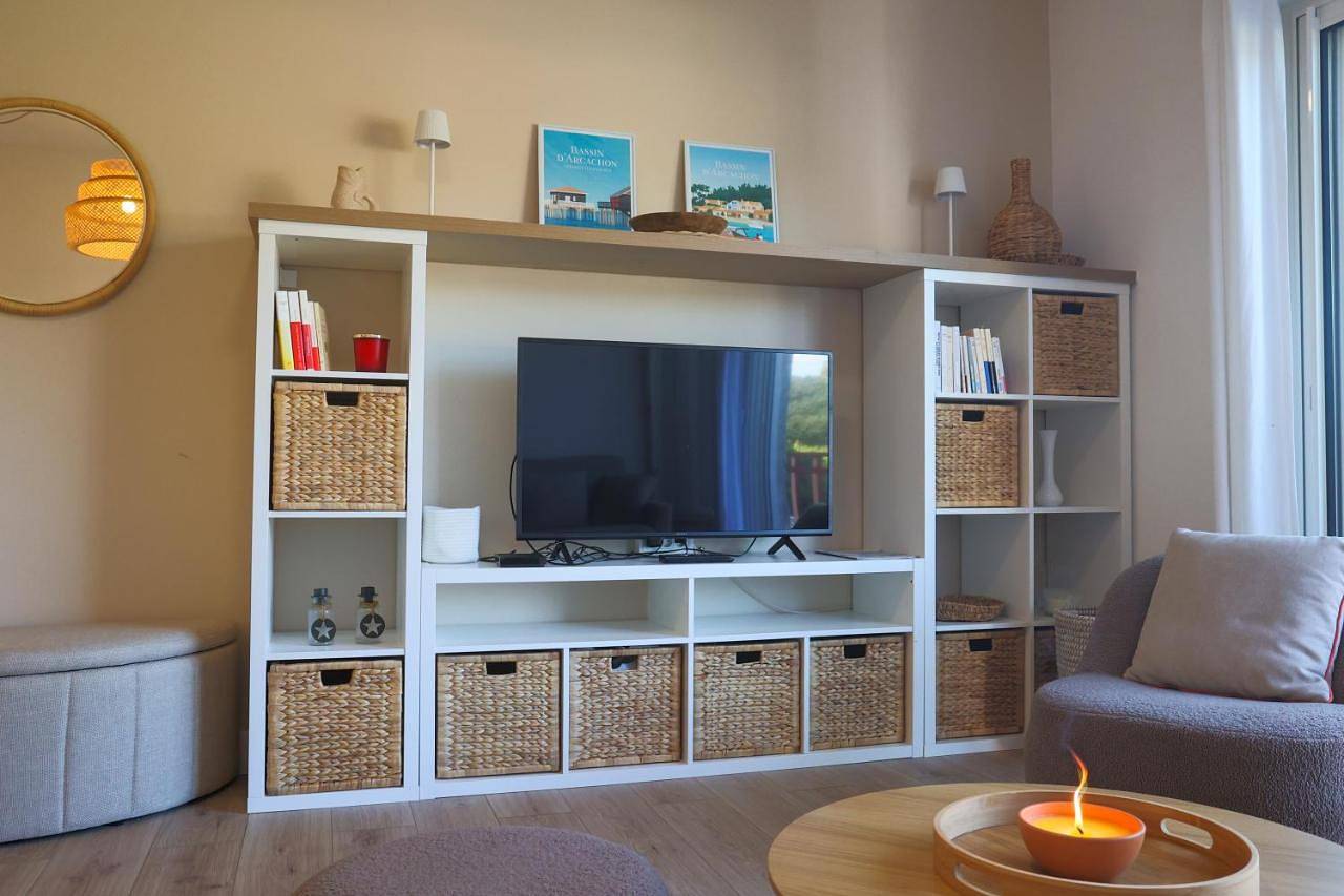 Appartement entier, T2, 50 m beach, balcony with sea view in Pyla-sur-Mer, La Teste-de-Buch