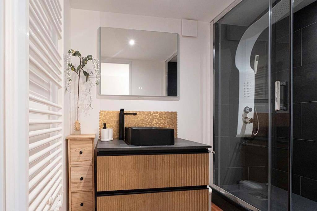 Bel appartement avec terrasse jardin vue montagne in Souraïde, Région de Bayonne