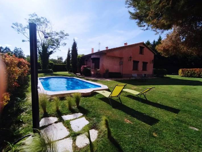 Casa rural para 8 personas, con Terraza y Jardín además de Piscina y Vistas en Teruel