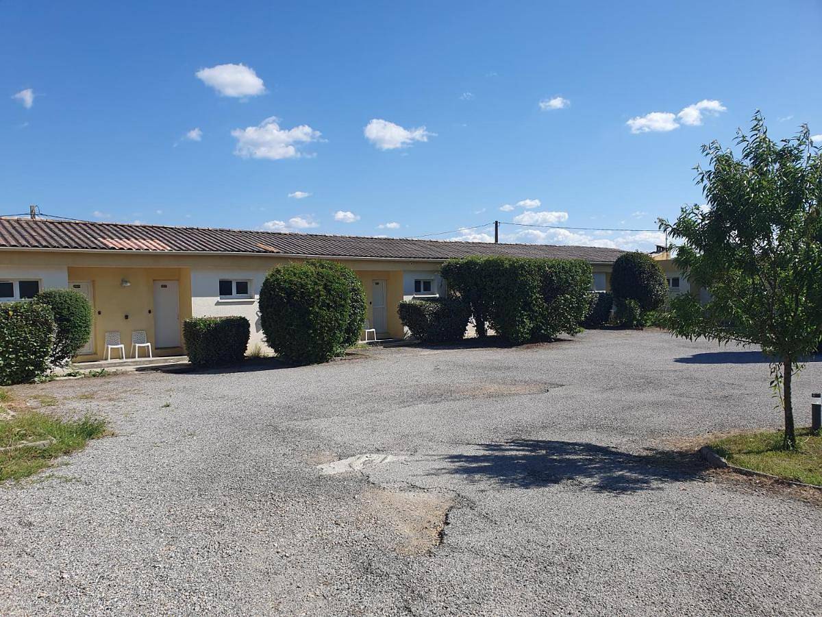 Le Mas des Quintrands Manosque - Motel de charme in Manosque, Parc naturel régional du Luberon