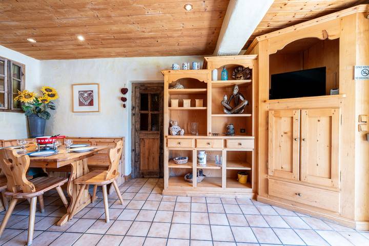 Ganze Wohnung, Ferienwohnung 'Roméo' mit Bergblick, privater Terrasse und Gemeinschaftsgarten in Champagny-en-Vanoise, Vanoise-Massiv