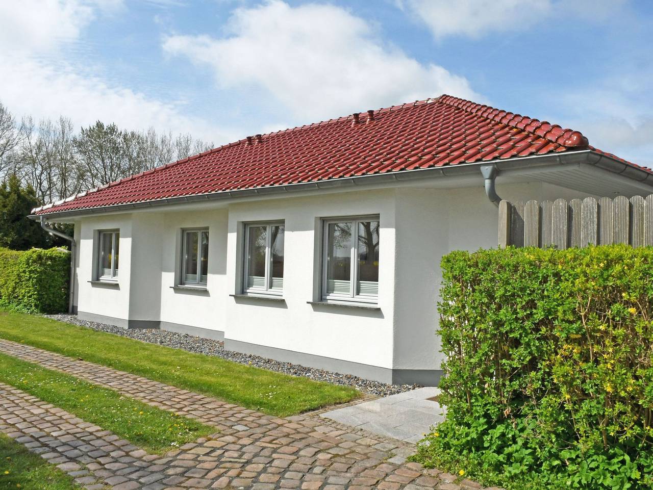 Ganze Ferienwohnung, Schöne Ferienwohnungen mit Terrasse im Zentrum von Rügen in Thesenvitz, Bergen auf Rügen