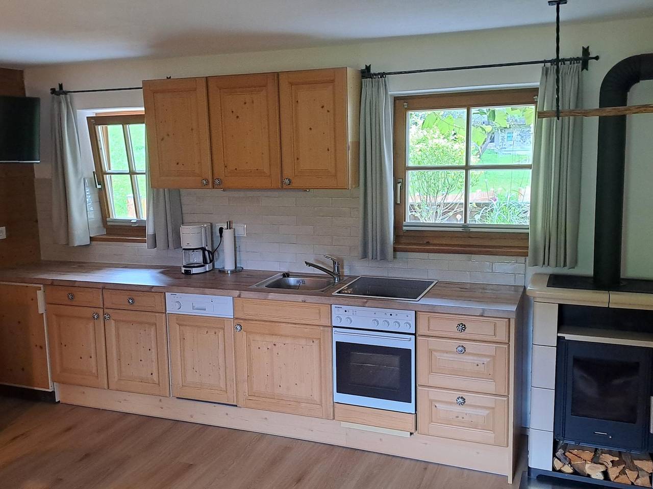 Chalet Anna mit Bergblick in Bruck am Ziller, Kaisergebirge