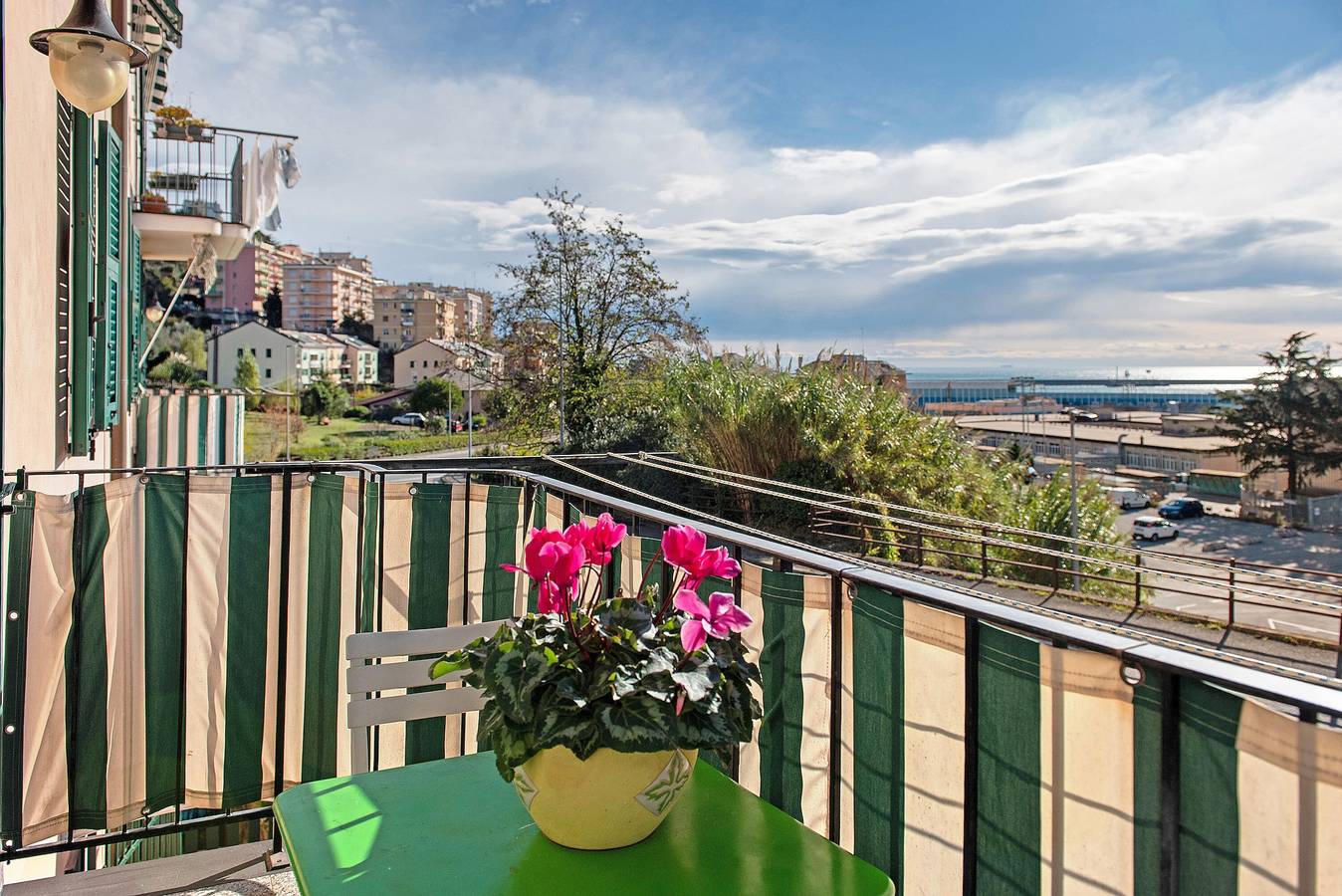 Apartamento entero, Mela Garden House Genova: Tranquilidad y Vistas al Mar cerca de la Playa in Ponente (Genova), Génova