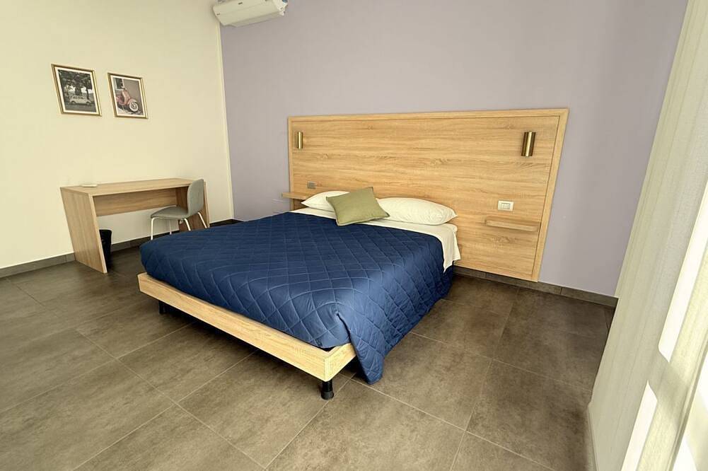 Apartamento entero, Discover Apartment Lorenzo, an elegant residence situated in a quiet area just 15 minutes from Florence. Tastefully furnished with high-end finishes, this apartment is designed for those seeking a refined environment that meets every need.Perfect for fam in Prato, Provincia de Prato