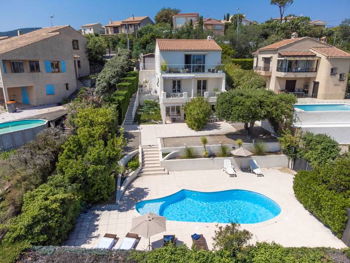 Location de vacances pour 10 personnes, avec jardin, animaux acceptés dans Plage Du Grand Boucharel Saint Aygulf