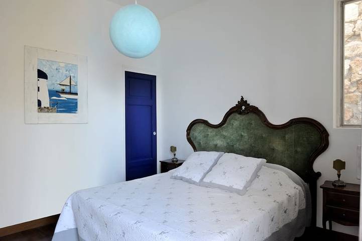 Die Villa befindet sich über dem Meer, direkter Zugang zum Meer mit einem herrlichen Blick gelegen in Porto Santo Stefano, Monte Argentario