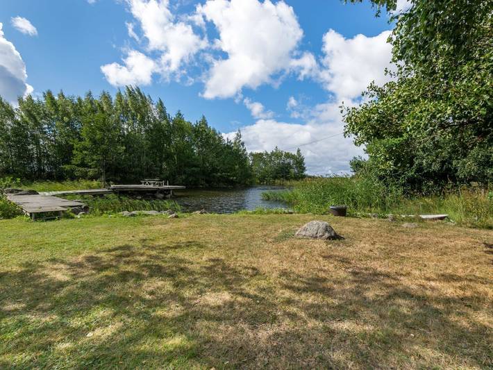Lampaluodon punainen tupa in Satakunta
