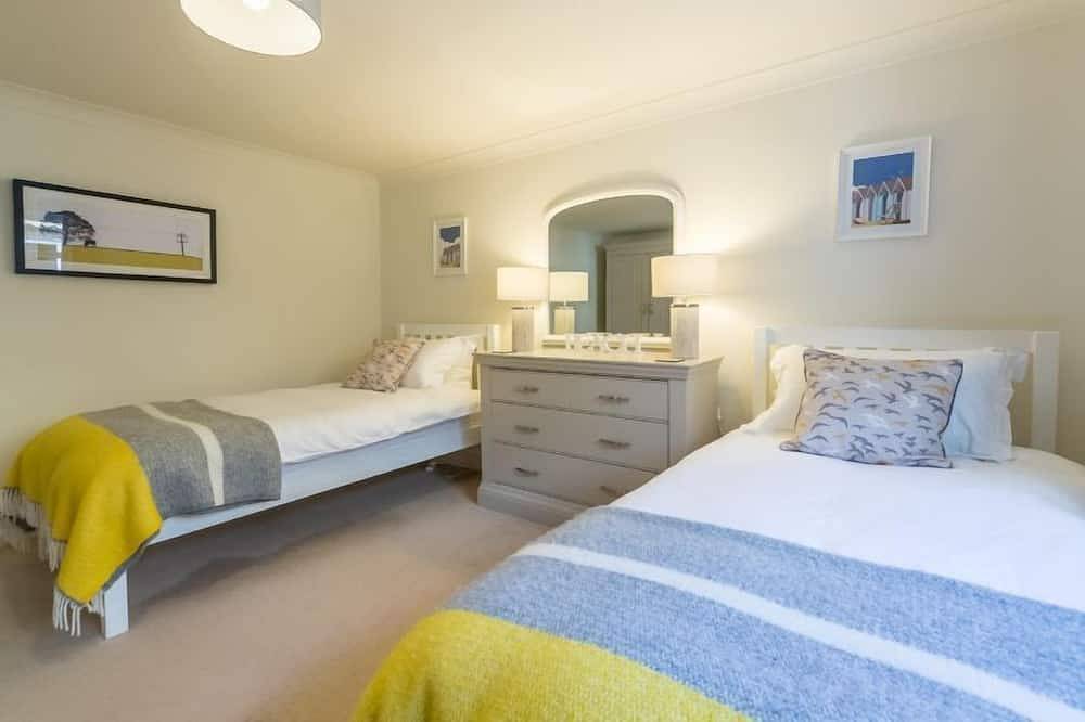 Super-stilig luksus hytte full av land sjarm. 10 min kjøretur til stranden ved Brancaster. in Docking, Norfolk