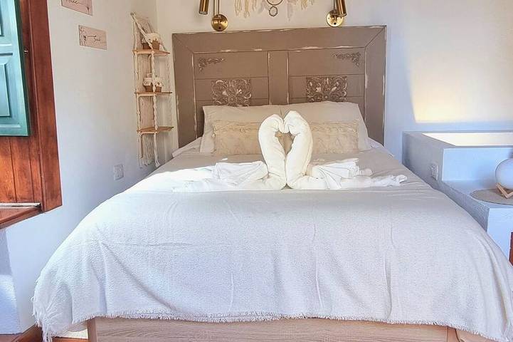 2 minutes for the beach and services! Heart of the old town. Recently restaured. in Santa Cruz de La Palma, La Palma Sud