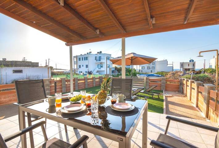Location de vacances pour 5 personnes, avec Balcon et Terrasse ainsi que Jardin et Vue dans Milatos Beach - 3