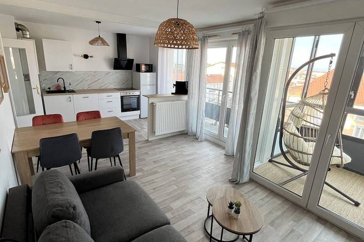 Location de vacances pour 6 personnes à Meyzieu