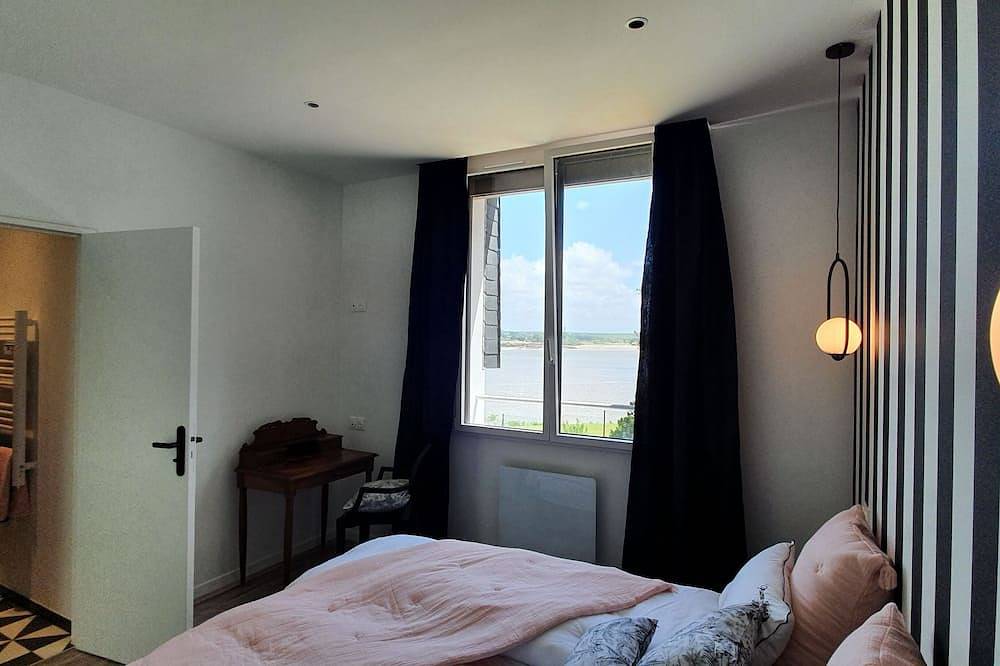 Gîte raffiné, classé 4*, vue mer, hébergement 12 personnes jusqu'à 15 personnes. in Saint-Jacut-de-la-Mer, Région de Dinan