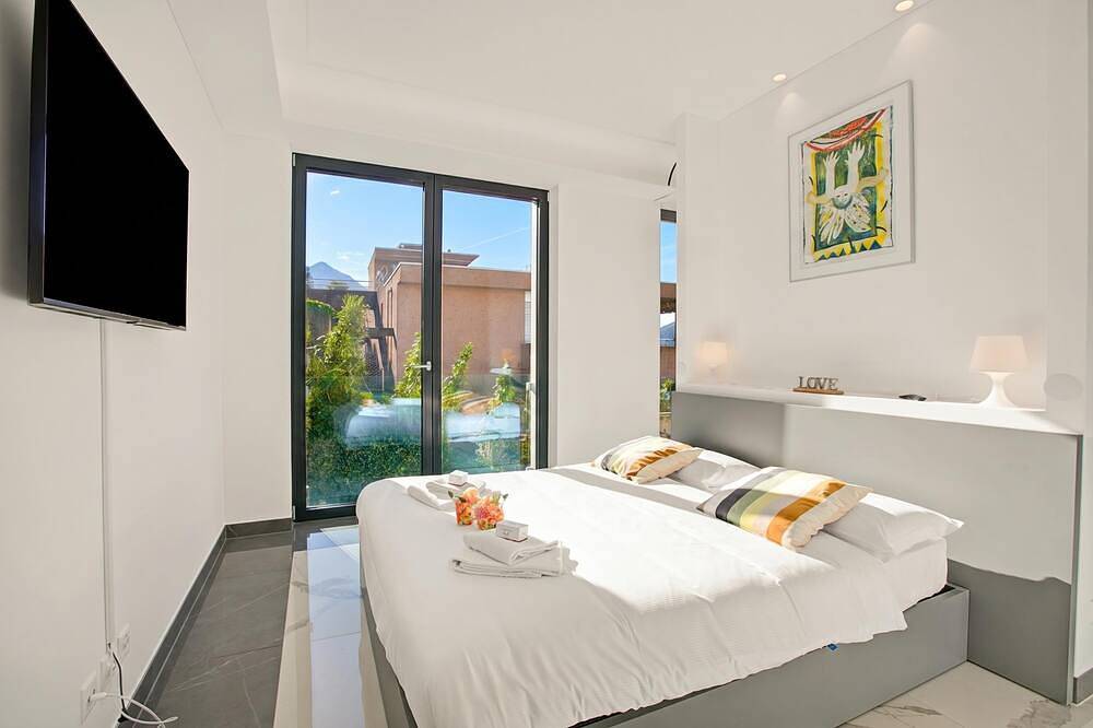 Geheel appartement, Residenza La Fontana, Bissone, Switzerland in Bissone, Luganomeer