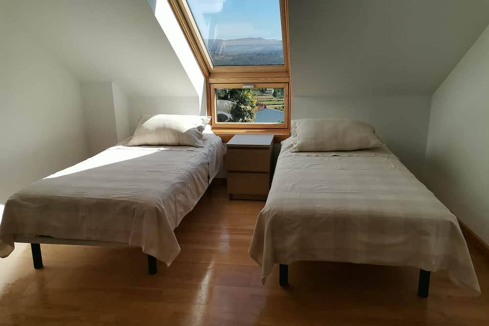 Entire apartment, Precioso Atico Con Vistas Junto Al Balneario in Mondariz, Pontevedra Province