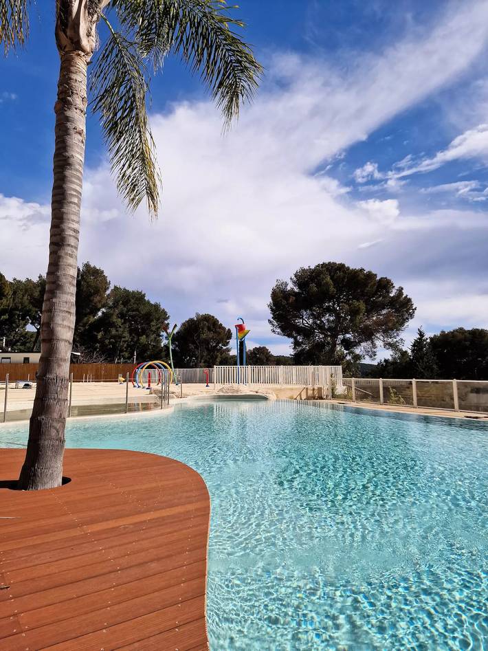 Mobil home pour 6 personnes, avec terrasse et piscine à Ceyreste - 3