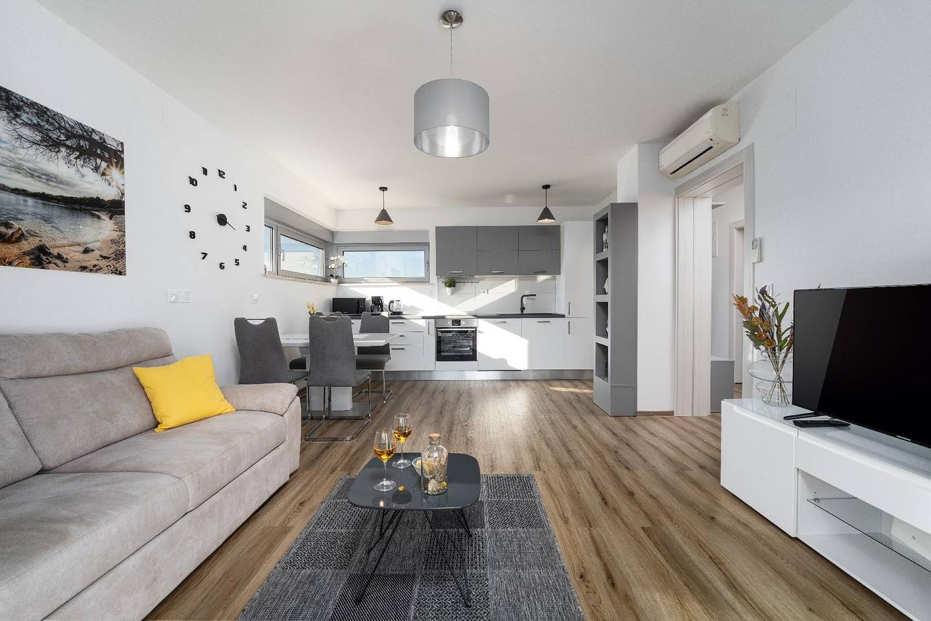 Ganze Ferienwohnung, Modernes Apartment direkt am Meer in Vrsar in Vrsar, Općina Vrsar