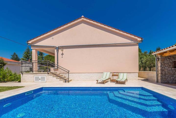 Villa mit pool für 6 Personen, mit Garten und Pool auf Krk - 3