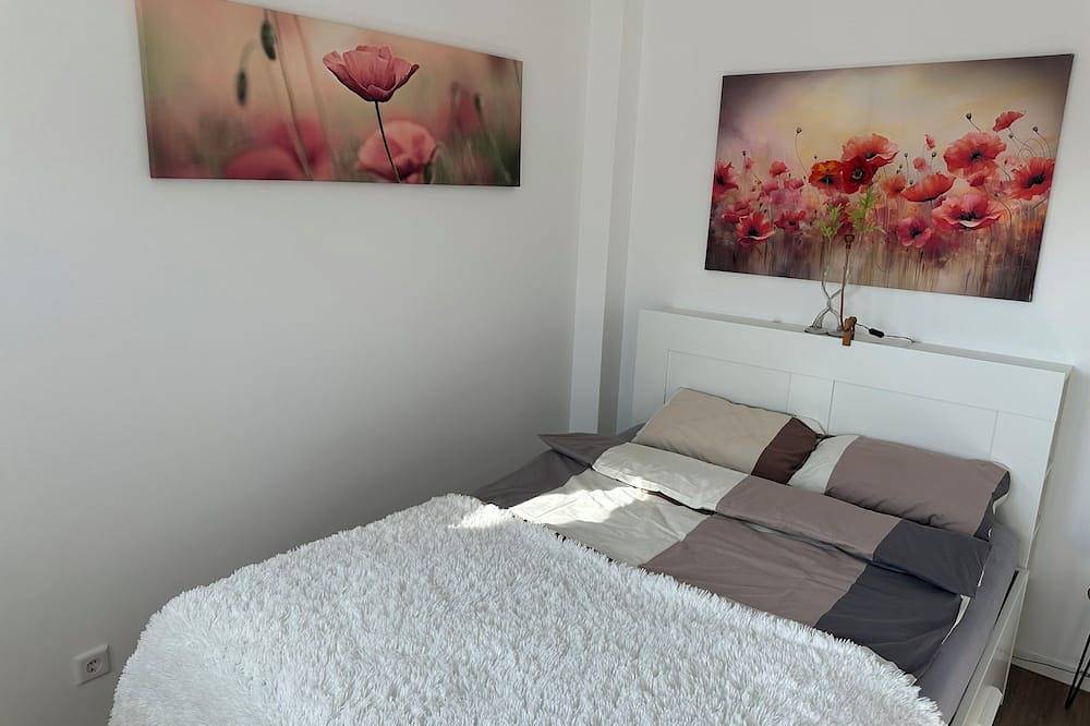 Ganze Wohnung, Modernes deluxe Apartment (93qm) für 4 Personen in Kaarst, nähe Düsseldorf in Kaarst, Niederrhein