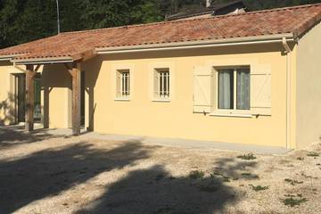 Location de vacances pour 6 personnes, avec terrasse et vue, animaux acceptés à Chancelade