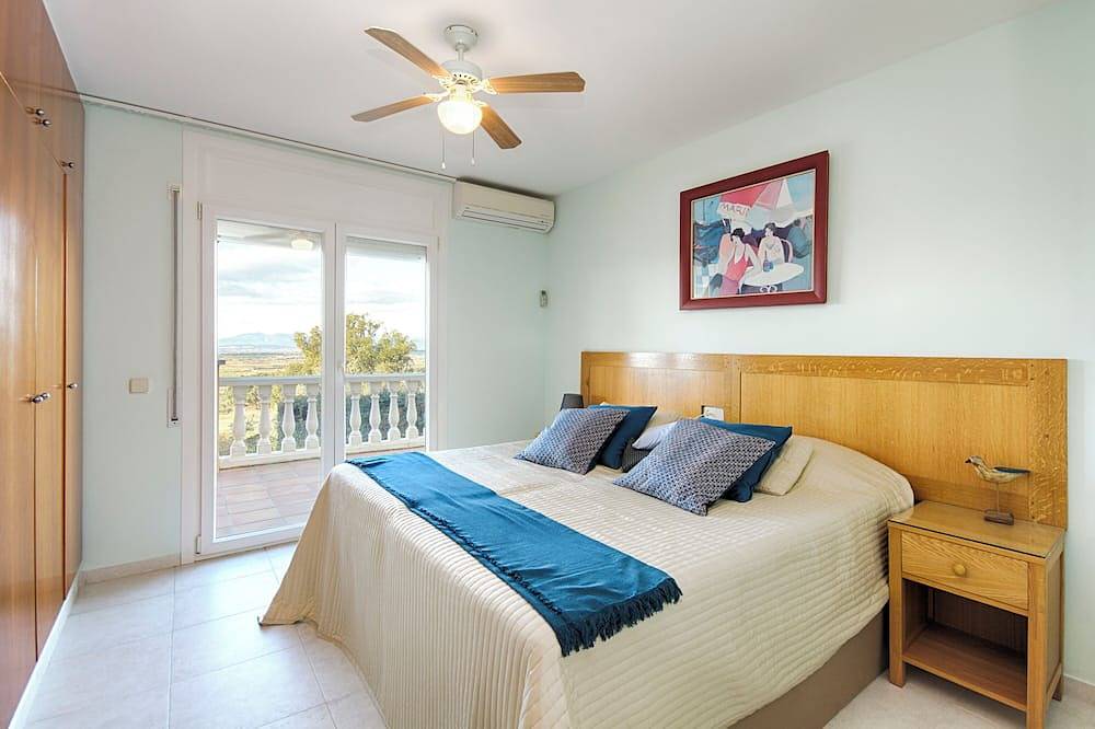 Elegant Albera House with pool, terrace and exceptional views in Palau-saverdera, Upper Empordà