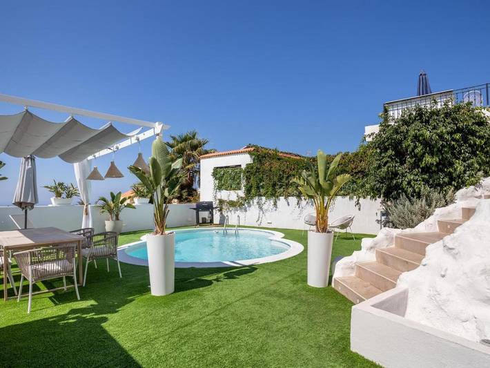 Apartamento para 4 personas, con Balcón y Terraza además de Jardín y Piscina en Las Rosas