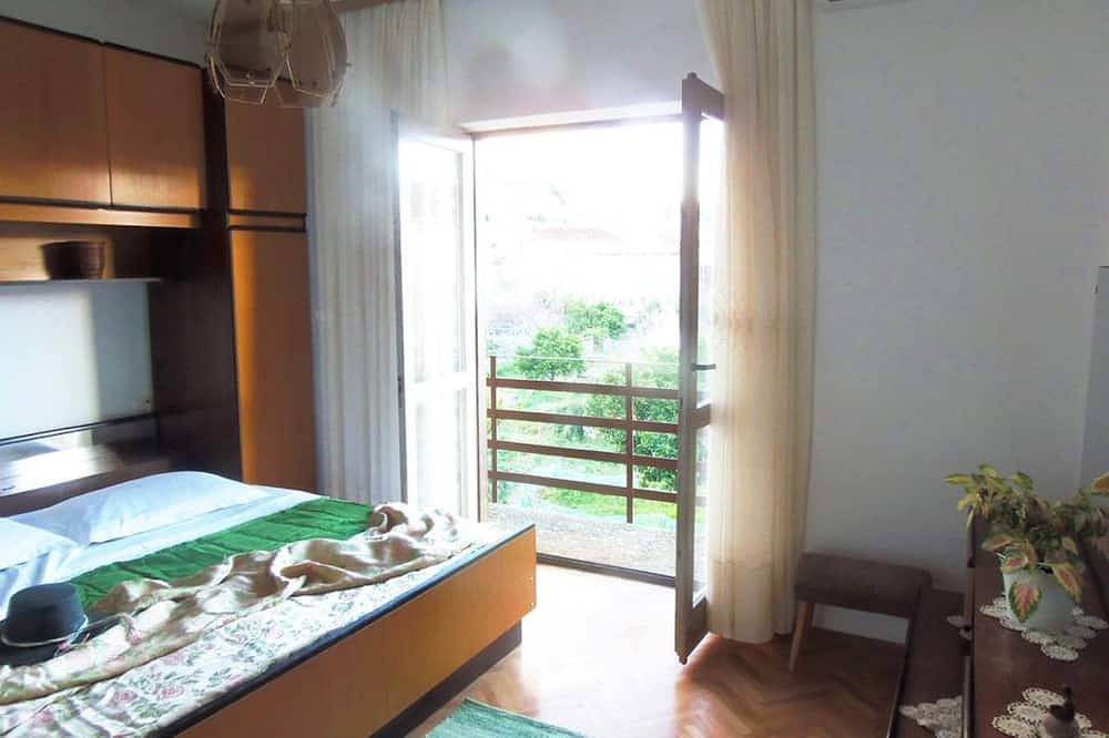 Apartment Orange - 2 + 2 persons, in Podgora, Makarska Riviera