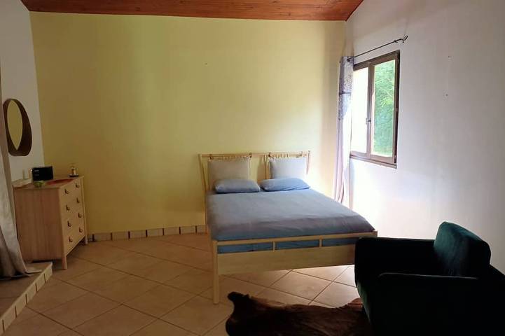 Location de vacances pour 8 personnes, avec jardin et terrasse à Boisredon - 2