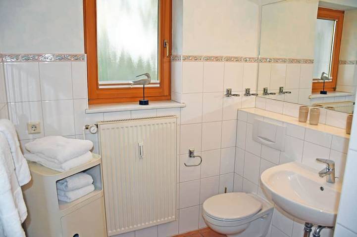 02 Ferienwohnung mit Gartenterrasse - Ferienwohnungen im Fischerdorf und unterm in Neu Reddevitz, Lancken-Granitz