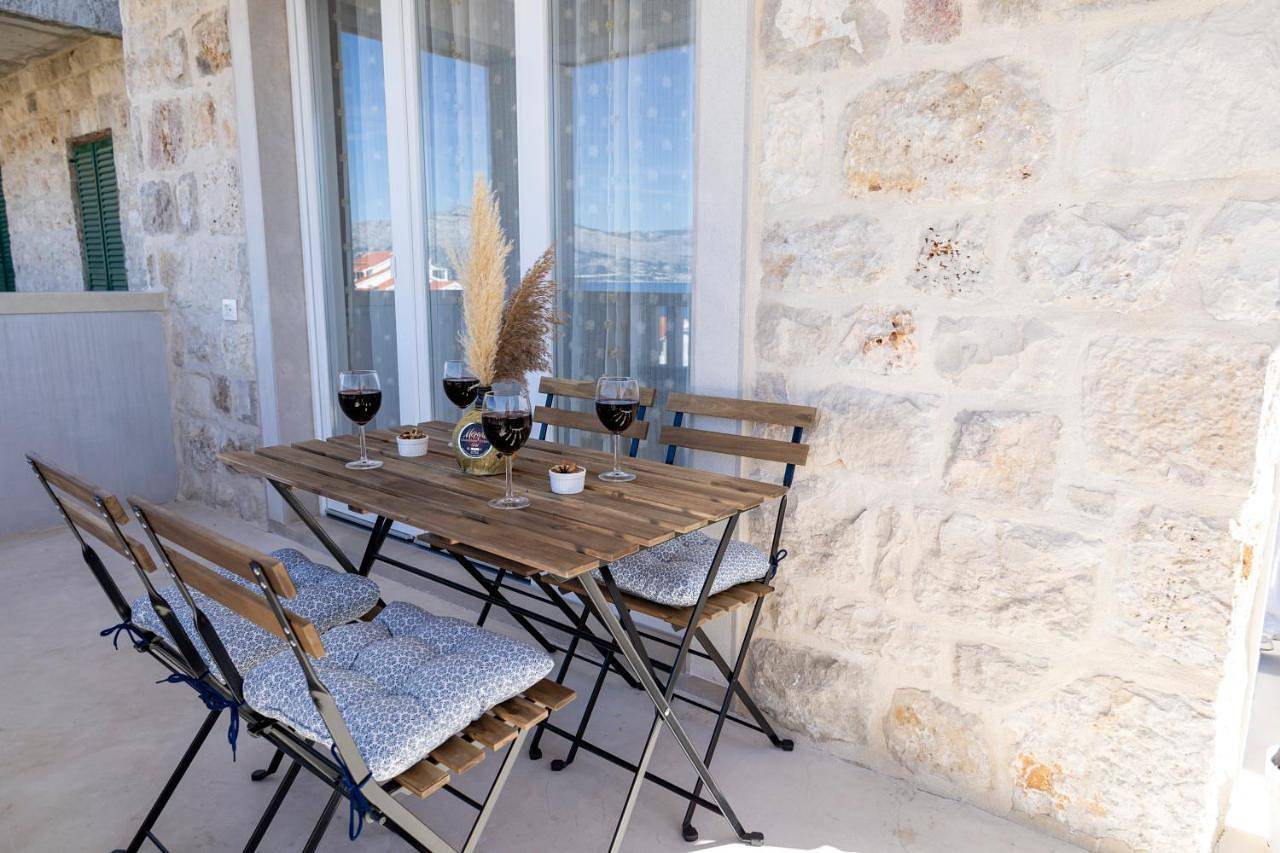 Three-Bedroom House in Dol (Postira), Postira