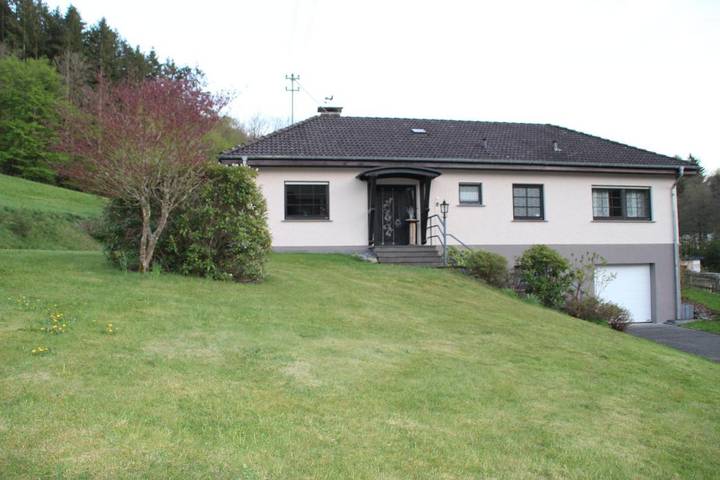 Ferienhaus für 10 Personen, mit Garten und Ausblick