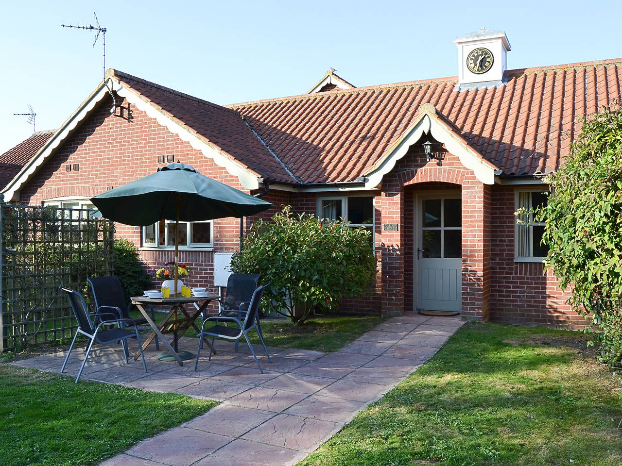 Lily Broad Cottage in Rollesby, Great Yarmouth