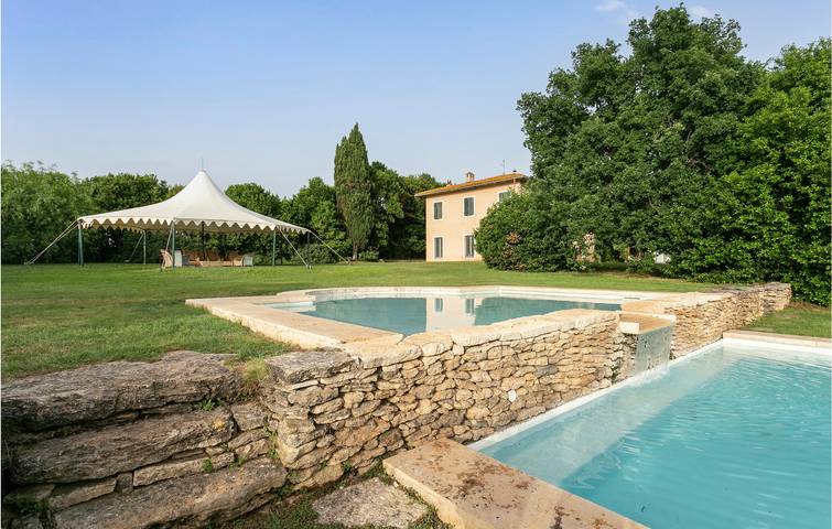 Acogedor apartamento con piscina, terraza y aparcamiento in Ischia di Castro, Provincia de Viterbo