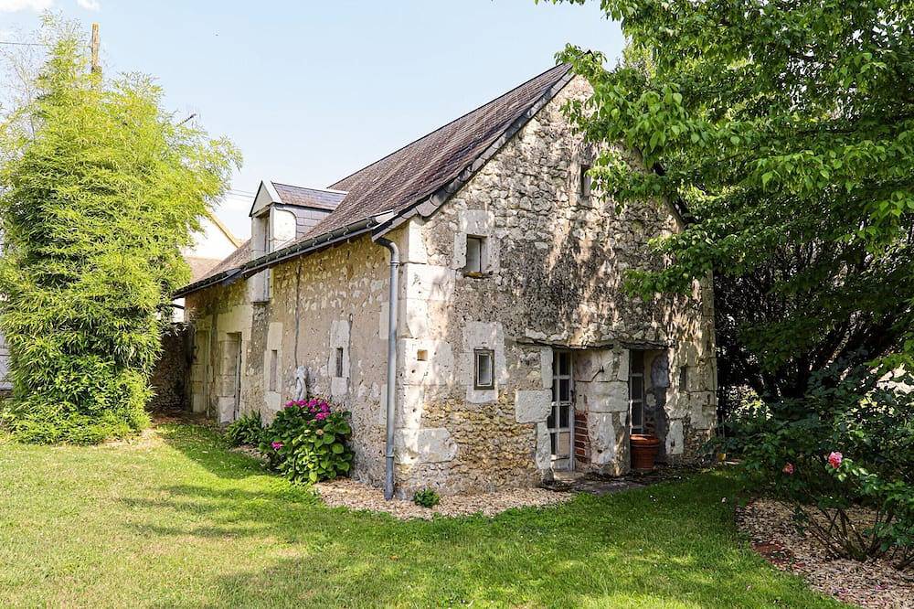 Gîte de charme avec terrasse, proche circuit 24H et zoo de la Flèche, idéal pour 4 pers. in Mayet (Sarthe), Sarthe
