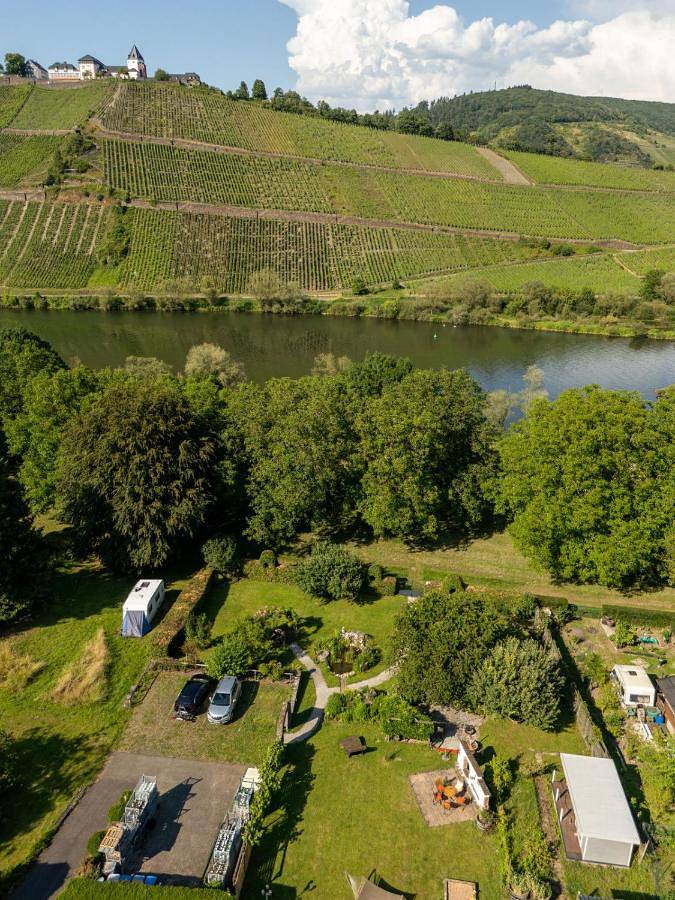 Ferienwohnung für 5 Personen, mit Balkon und Terrasse sowie Garten und Ausblick in Pünderich - 2