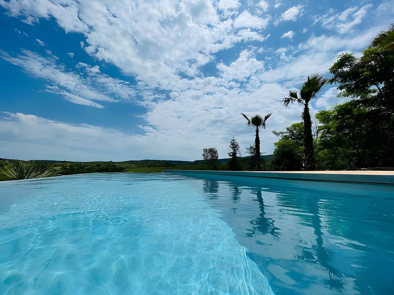 Ganze Wohnung, Appartement 'Villa – Luxus-Ferienwohnung Balazuc' mit privatem Pool, Wlan & Klimaanlage in Balazuc, Ardèche