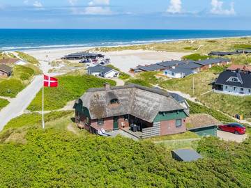 Ferienhaus mit Meerblick für 6 Personen, mit Ausblick in Henne Strand