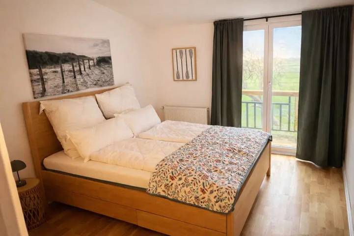 Ferienwohnung für 8 Personen, mit Terrasse und Garten sowie Ausblick in Tating - 3